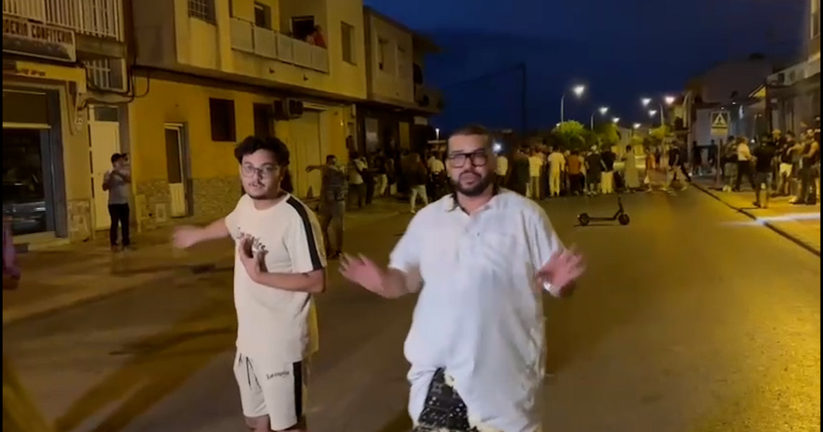 Torre Pacheco vive una calma tensa en su cuarta noche de protestas a la ...