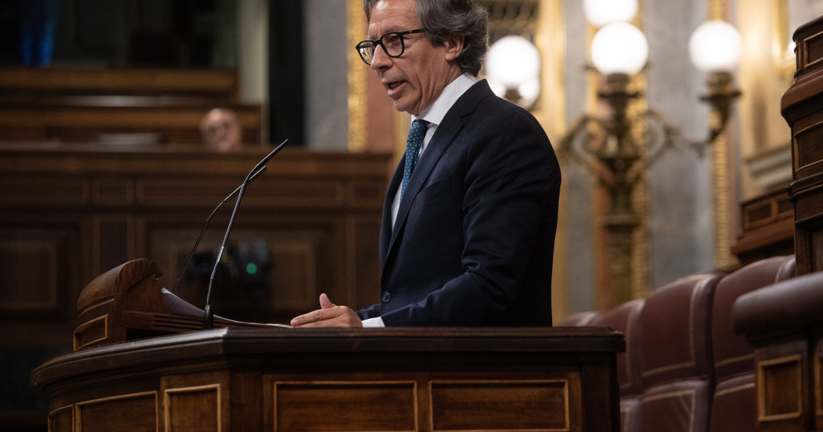 Un diputado del PP denuncia la política exterior chavista de Zapatero ...