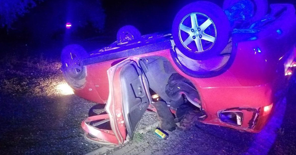 Un conductor kamikaze drogado y con las luces apagadas vuelca tras ...