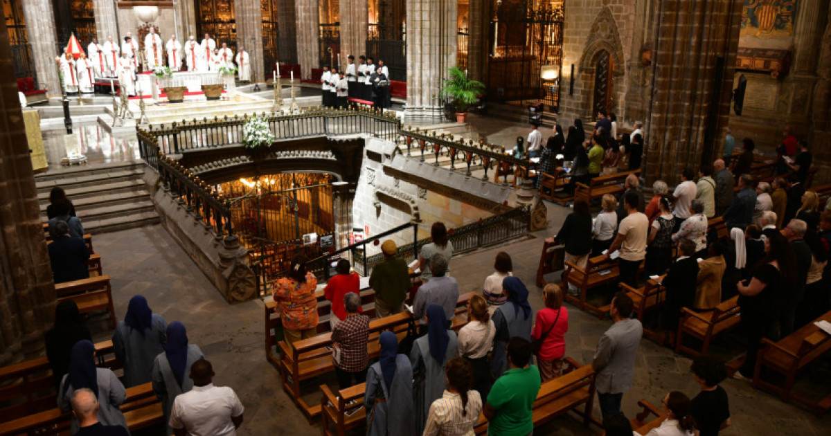 La Catedral de Barcelona estrena un servicio online para que los fieles ...