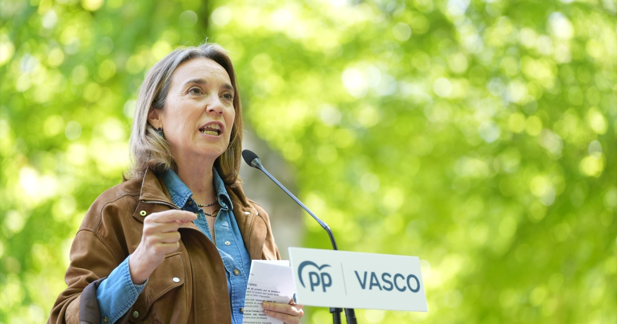 Cuca Gamarra en rueda de prensa