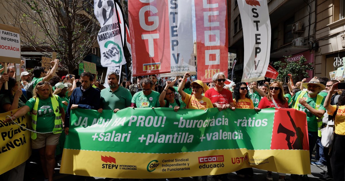 Educación cifra en un 47 % el seguimiento de la huelga docente mientras ...