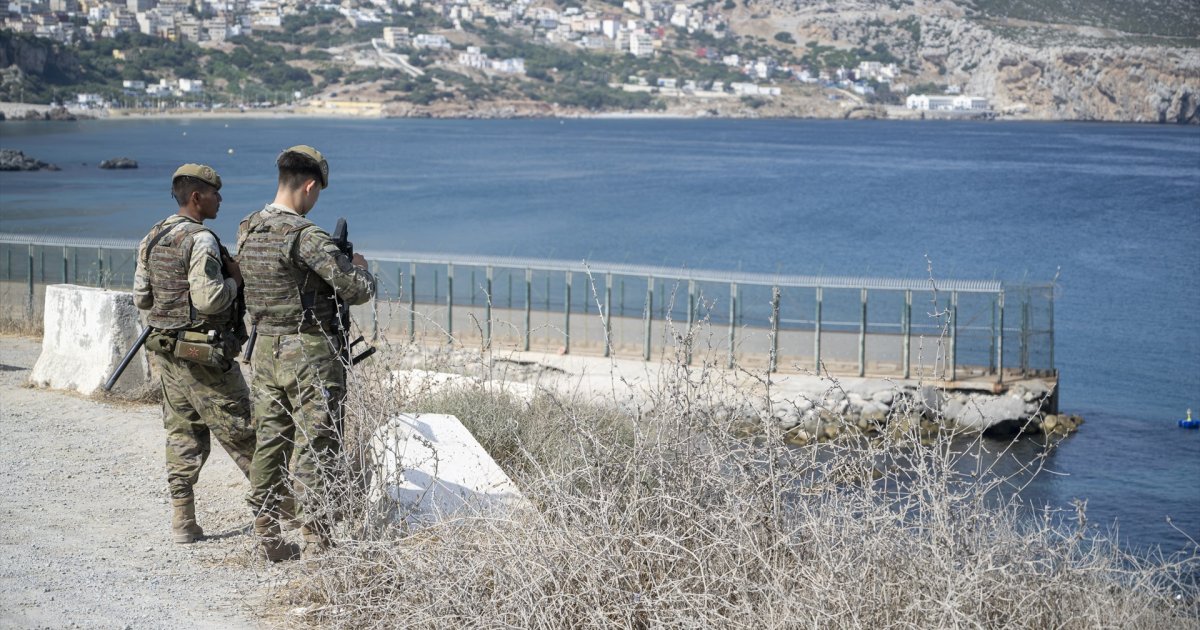 Two soldiers evacuated from Ceuta after immigrant attacks
