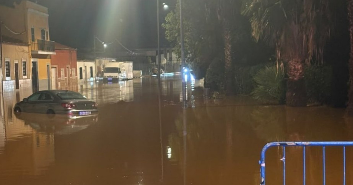 Alerta roja este domingo en estas zonas de Extremadura por lluvias y tormentas fuertes